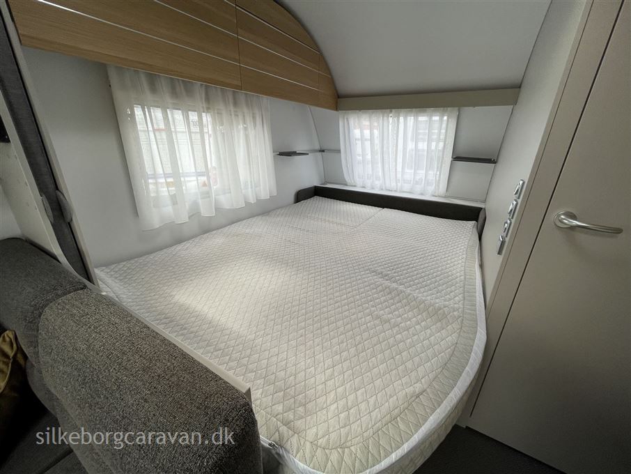 Adria Adora 613 PK Teen